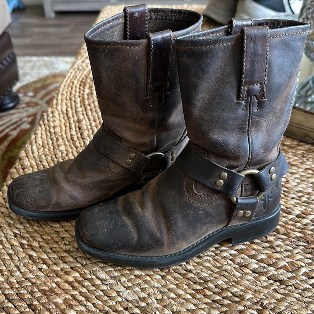 Frye kids boots -youth size 13 - Picture 4 of 15